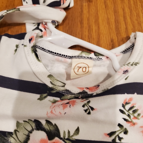 Newborn Onesies with tie at the bottom & Matching Hair ribbon. NWOT - Picture 9 of 15